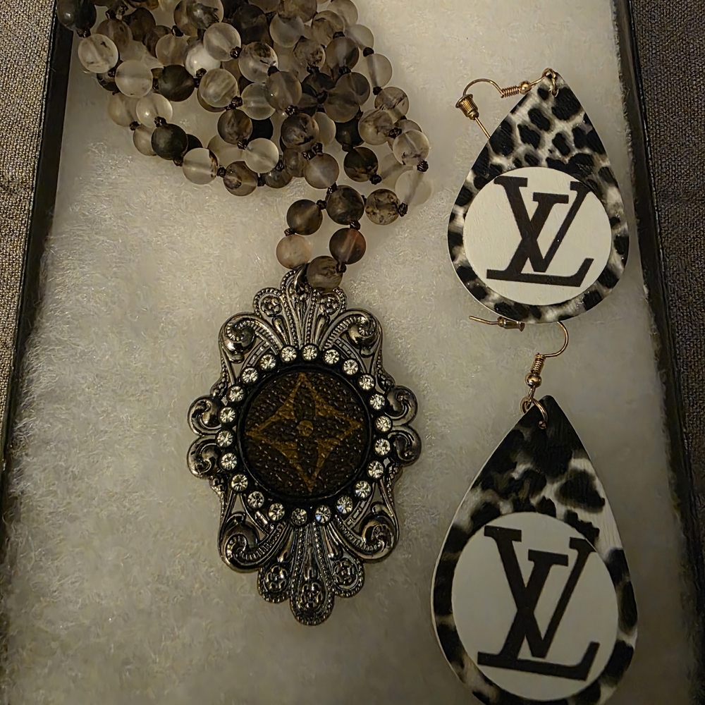 Elegant Silver and Black Jewelry Set